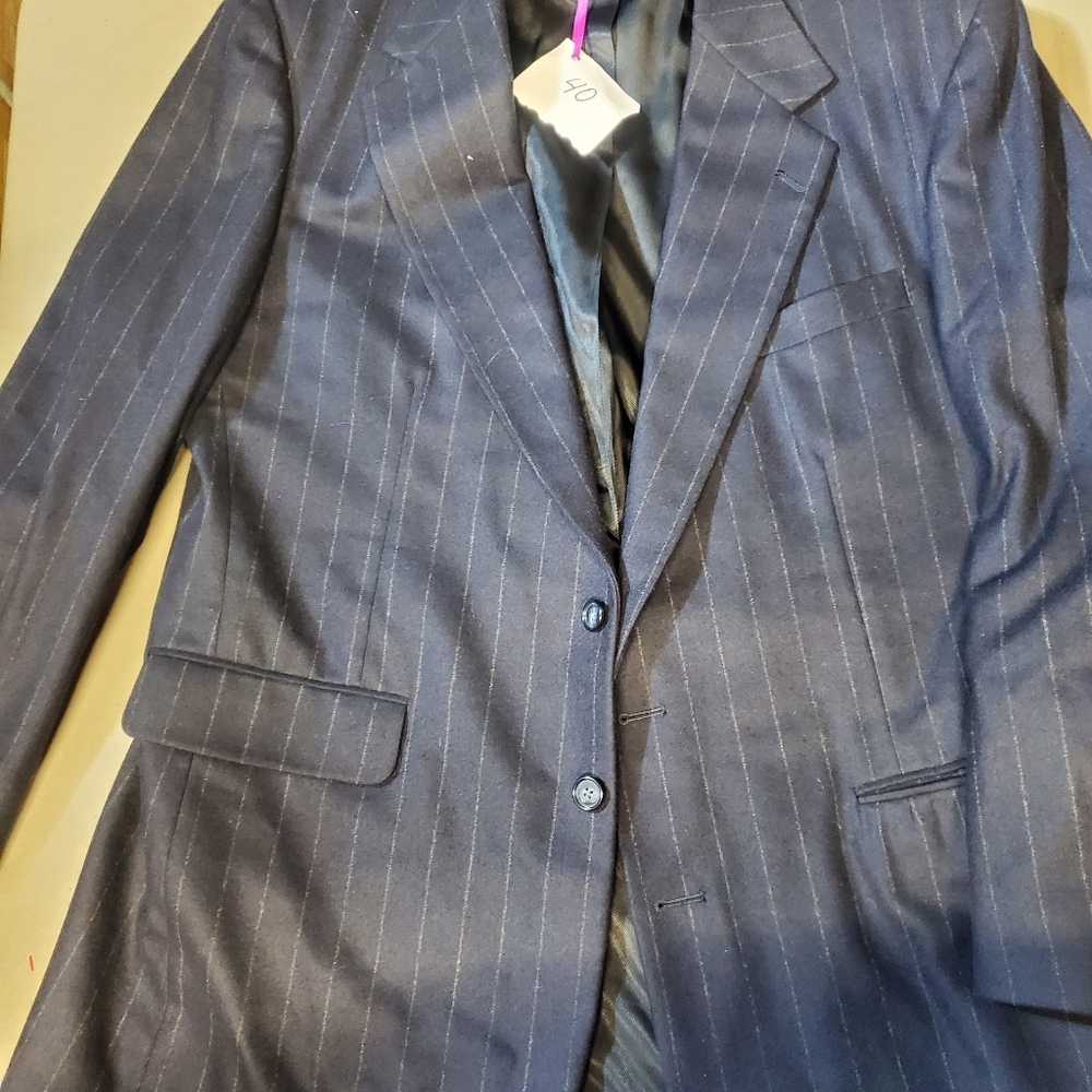Elegant Blue Wool Suit with Textured Finish